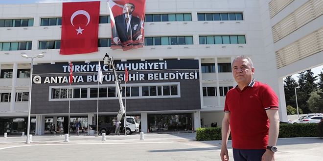 Başkan Böcek'ten 'bankamatik memuru' açıklaması