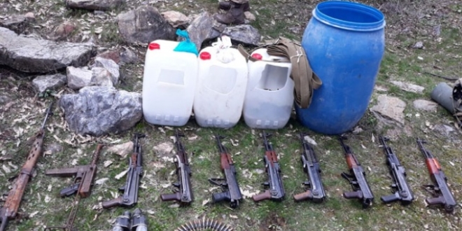 Terr rgt PKK'ya ait silah deposu imha edildi