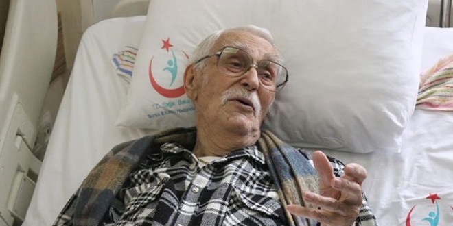 Ünlü sanatçı Eşref Kolçak hayatını kaybetti