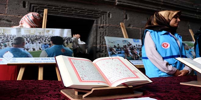 27 dilde basılan Kur'an-ı Kerimler sergilendi