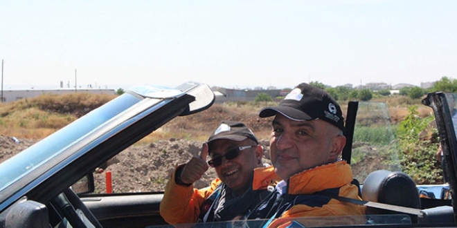 Bakan Ersoy, anlurfa'da ralli pilotu oldu