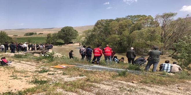 Derede kaybolan liseli genci özel ekip de arıyor