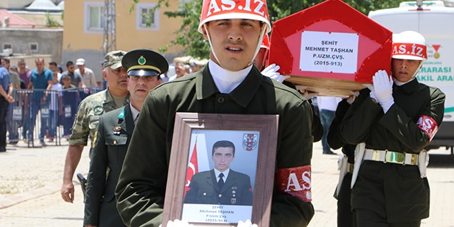 Kuzey Irak şehidine son görev