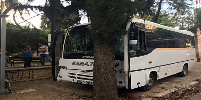 Öğrenci servisinin freni patladı: 15 öğrenci yaralı