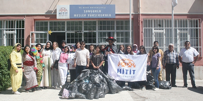 niversite rencileri, ky ky gezip 'iyilik dattlar'