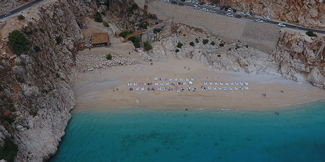 Kaş bayrama hazır