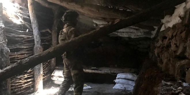 PKK'ya ait 3 katlı ve 5 bölmeli mağara bulundu