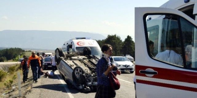 Karabk'te trafik kazalar: 7 yaral