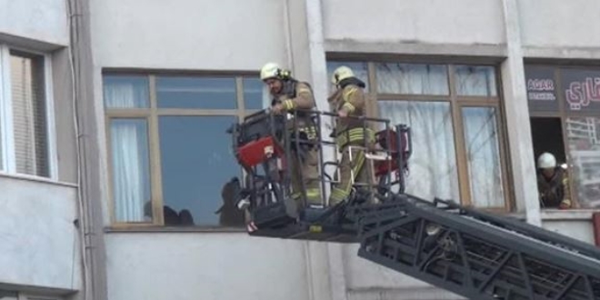 tfaiye ekipleri, baylan kadn pencereden girerek kurtard