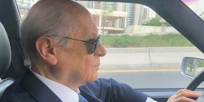 Baheli, nostaljik aracyla Ankara'y turlad