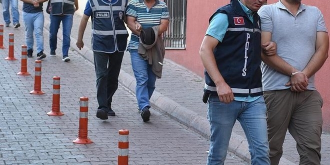 Ayvalık Polisi FETÖ'cülere ve organizatörlerine geçit vermedi