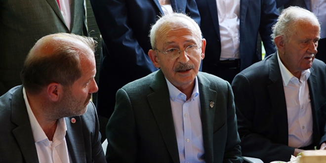 CHP Genel Başkanı Kılıçdaroğlu'ndan köy ziyareti