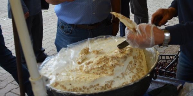 Yaylaya gelenler bu helvay mutlaka satn alyor