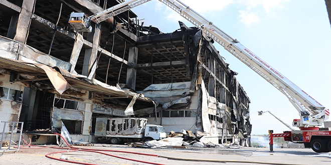 Kocaeli'de 5 iinin ld yangnla ilgili soruturma balatld