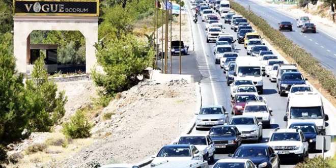 Bayram tatili dönüş trafiği başladı