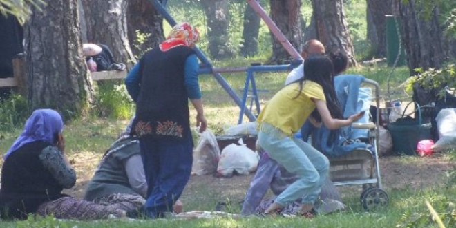 Küçükelmalı Tabiat Parkı yerli ve yabancı ziyaretçilerin gözdesi oldu