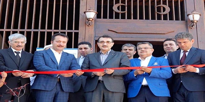 720 yıllık camiyi restorasyon sonrası ibadete Bakan Dönmez açtı
