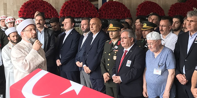 Şehit uzman çavuş Hayta, son yolculuğuna uğurlandı