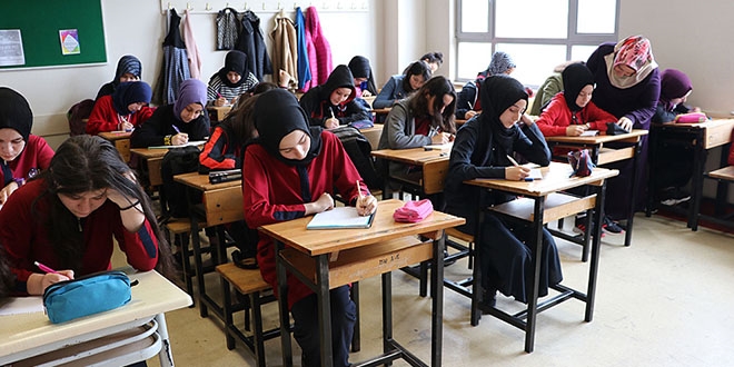 rencilerin kaleminden Afrika'ya 'hayat suyu'