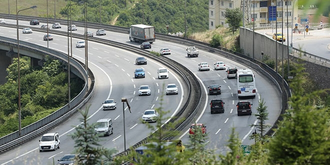 Tatilciler erken döndü, trafikte yoğunluk yaşanmadı