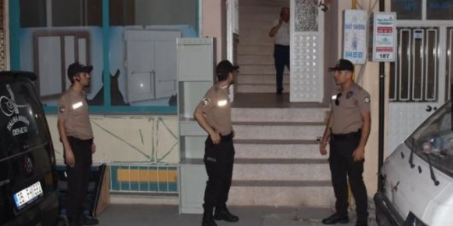 İzmir'de babanın iki kızını tüfekle vurduğu iddiası