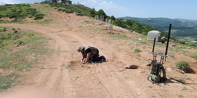 Tüp ve tenekeye yerleştirilen EYP böyle imha edildi