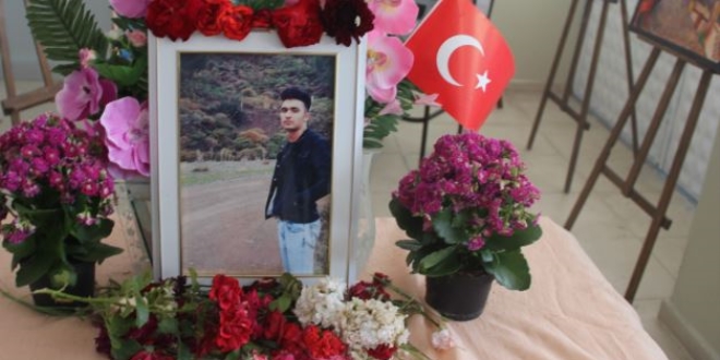 Denizde boğulan lise öğrencisinin arkadaşları yasta