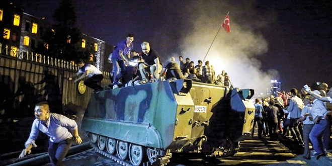 Darbeciye 'hain' demek suç oldu