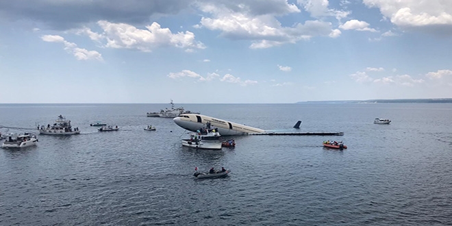 Dev uçak turizme katkı için batırılıyor