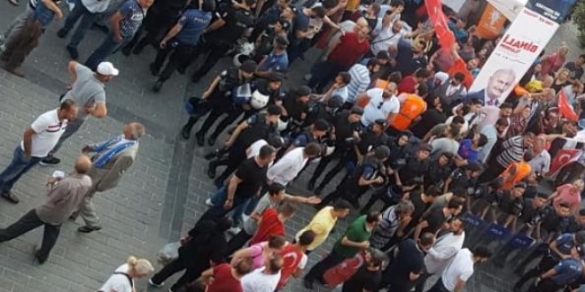 Gaziosmanpaşa'da CHP'lilerden AK Parti standına tepki