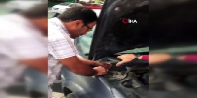 Sınava girecekti, kimliği otomobilin camına sıkıştı