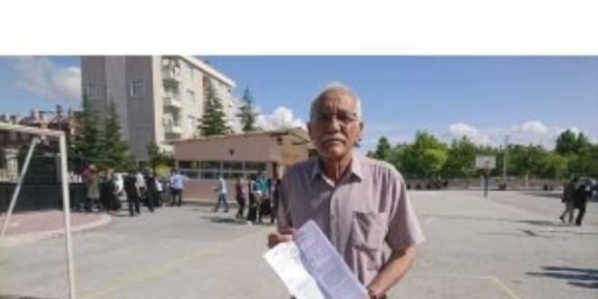 75 yaşında üniversite sınavına girdi
