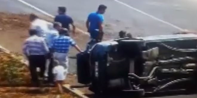 Trafikte makas atan sürücüye sedyede ceza