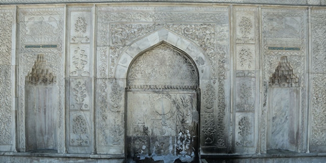 Tarihi emede byk tahribat