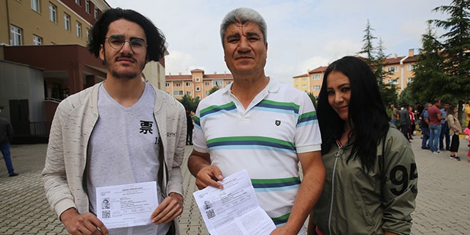 Dede ve torun YKS'ye ayn okulda girdi