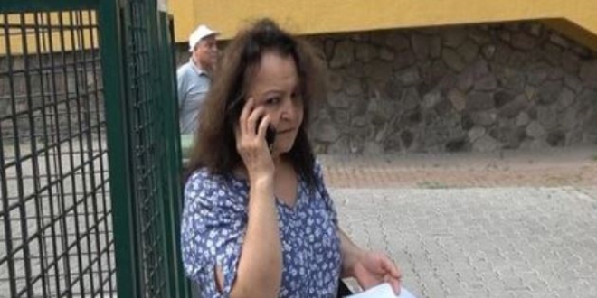 Kimliğini unutan öğrenciye anne azarı