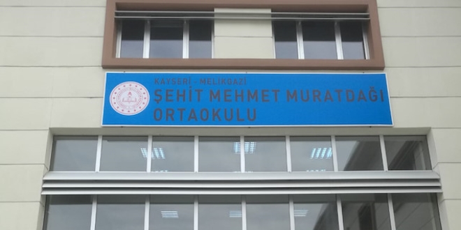 Okul tabelasındaki hata Vali'nin talimatıyla değiştirildi