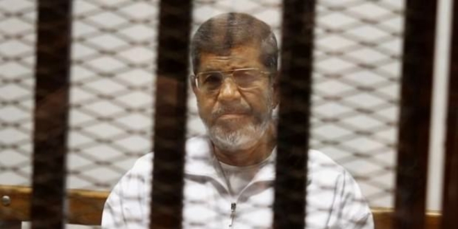 Mursi youn gvenlik nlemleri altnda defnedildi