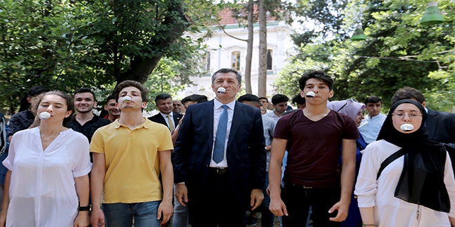Bakan Selçuk: Yüksek puan, hayatta başarı için yeterli değil
