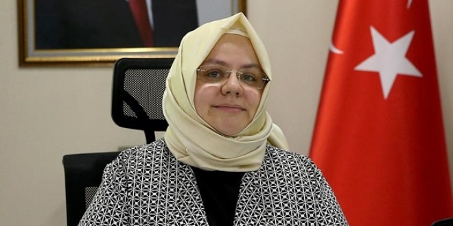 Bakan Selçuk, 'e-Devlette engel yok' uygulamasını kullandı