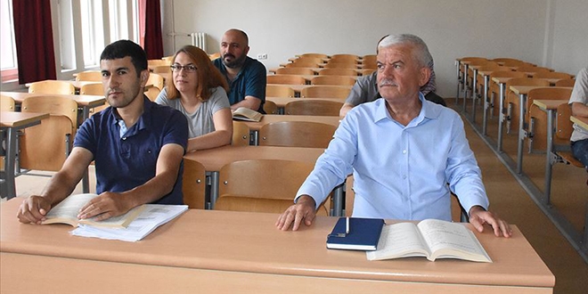 65'inde ikinci üniversiteden mezun oldu