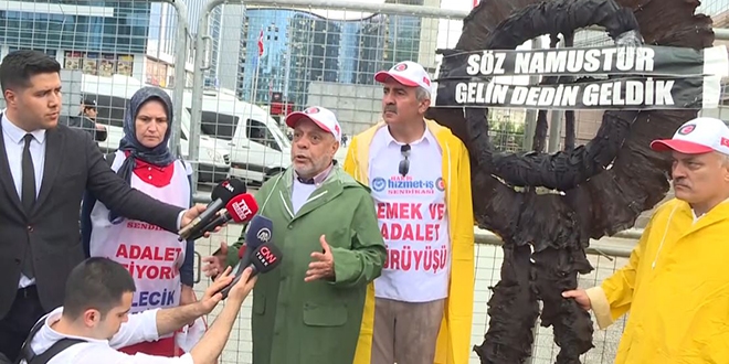 Hak-İş, CHP Genel Merkezine siyah çelenk bıraktı