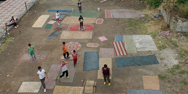 Yozgat'ta ocuklar kendi hal sahalarn yapt