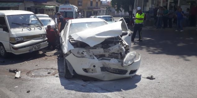 Kahramanmara'ta trafik kazas: 13 yaral