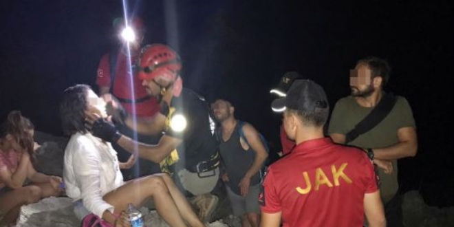 Kanyonda kaybolan öğretmenler, saatler sonra kurtarıldı
