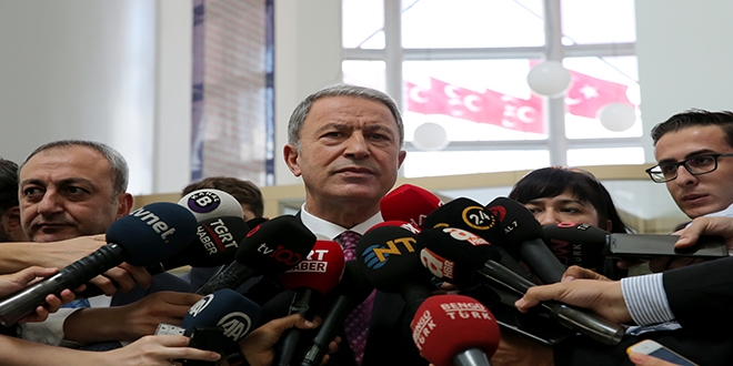 Bakan Hulusi Akar, Bahçeli'yi ziyaret etti