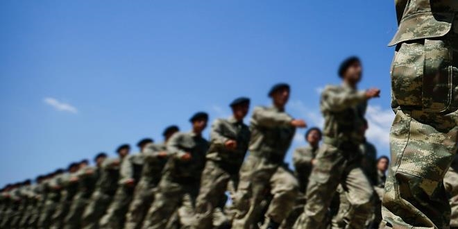 Terhisi bekleyen askerler heyecanl