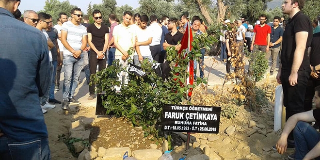 Faruk öğretmen son yolculuğuna uğurlandı