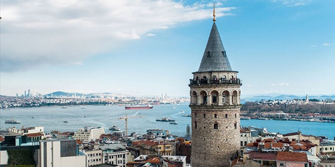 'İstanbul'u ziyaret eden turist tarihi rekor kırıldı'