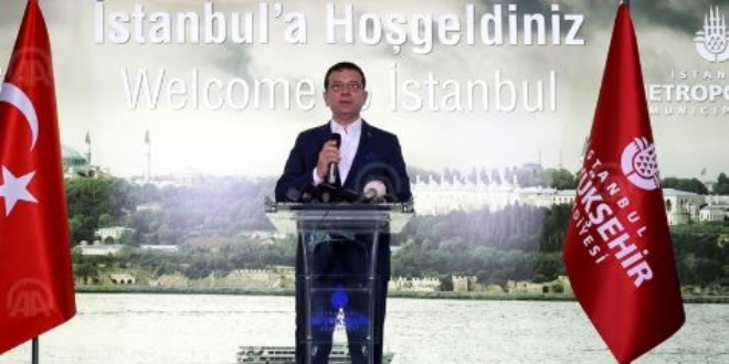 İmamoğlu, mesaisine başladı... İlk mesajı çalışanlara oldu
